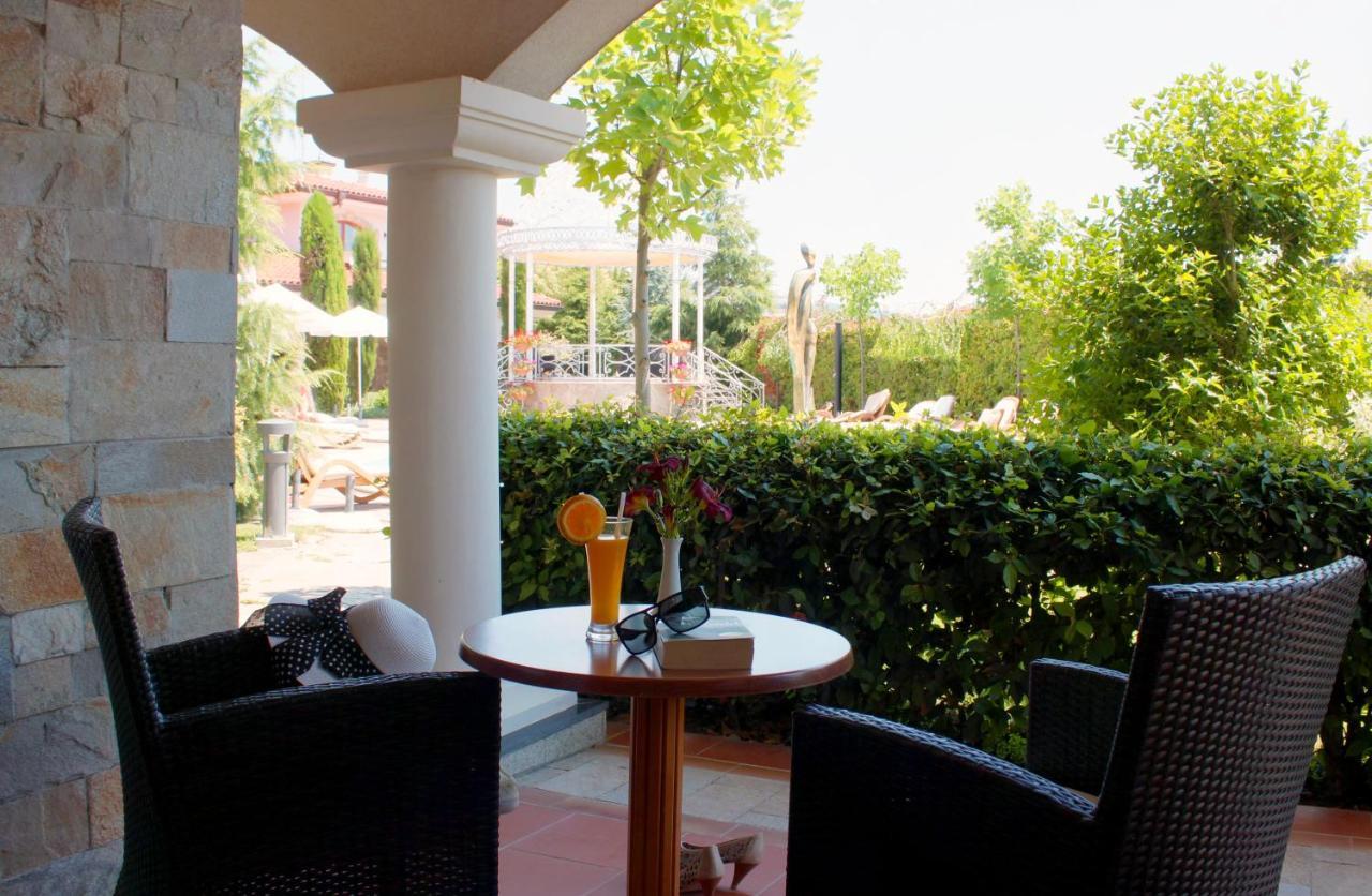 Helena VIP Villas&Suites - Half Board Slăntjev Brjag Exteriör bild