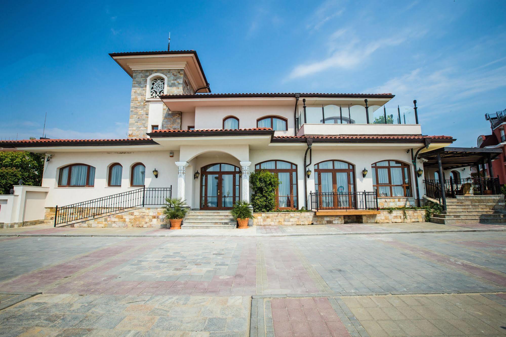 Helena VIP Villas&Suites - Half Board Slăntjev Brjag Exteriör bild